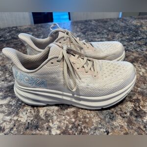HOKA Women's Cream Clifton 9 Running Shoes